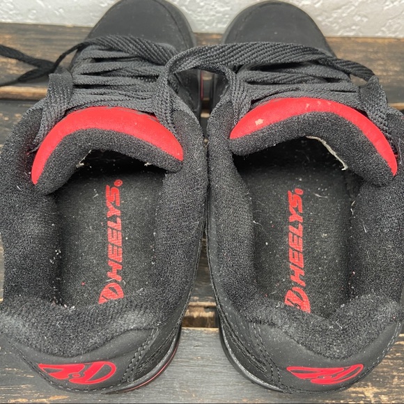 Heelys Sneakers Youth 4 Black Red Athletic Skateboarding Shoes With Wheels - Picture 11 of 15